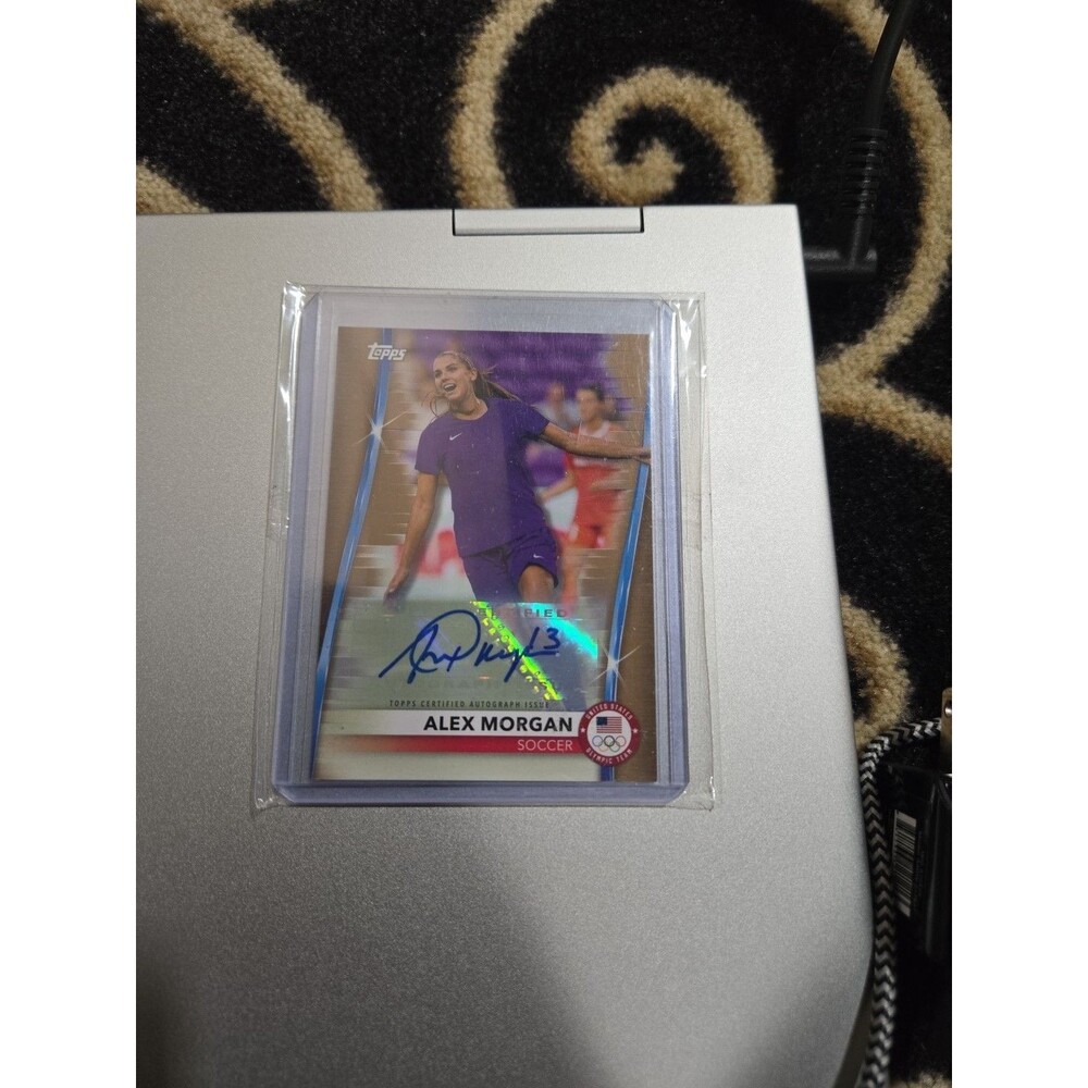 Topps 2021 Soccer Alex Morgan Olympic Gold Autograph 11/20